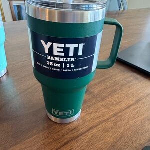 YETI Rambler 35 oz Black Forest Green Mug
